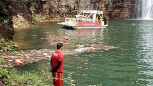 Tragedia en Brasil: ya son siete los muertos tras el derrumbe de un acantilado