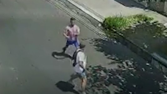 Se les plantó a los motochorros: lo ayudaron vecinos y los detuvieron a los delincuentes