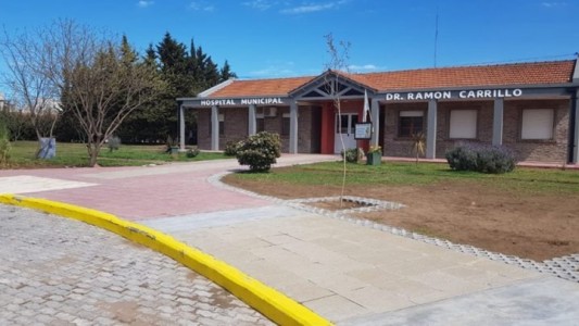 Monte Hermoso: una niña sufrió una picadura, fue atendida en el Hospital Municipal y una vez curada, el médico le recetó chocolate y ravioles