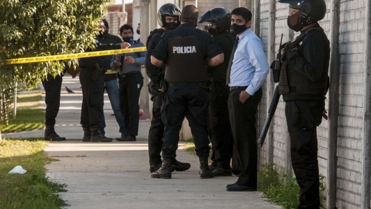 "Papá la acuchilló y se fue corriendo": un hombre mató a su ex frente a su hijo de seis años