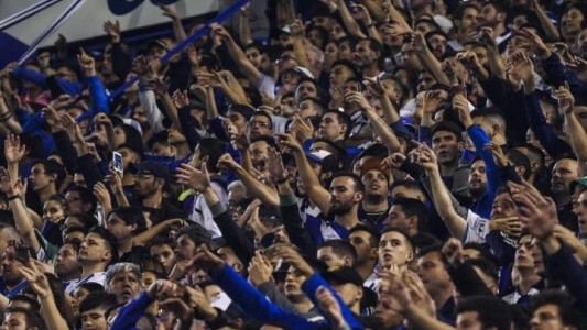 Evalúan implementar el pase sanitario para el ingreso a estadios de fútbol