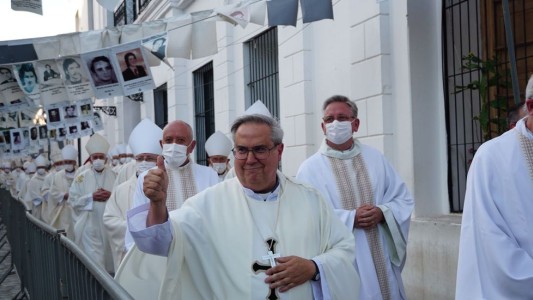 El arzobispo de Córdoba Ángel Rossi internado