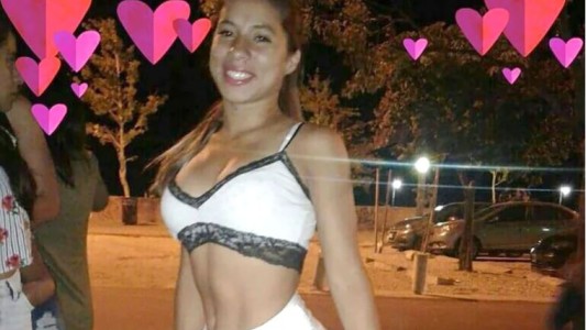 Mataron de 14 puñaladas a una chica que vendía contenido erótico en Onlyfans: un vecino es sospechosos del crimen