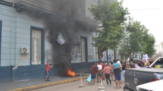 Tensión en Entre Ríos por una protesta encabezada por la familia de un joven muerto en una comisaría