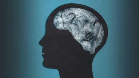 Atribuyen la "niebla mental" posterior al coronavirus a alteraciones en el líquido cefalorraquídeo