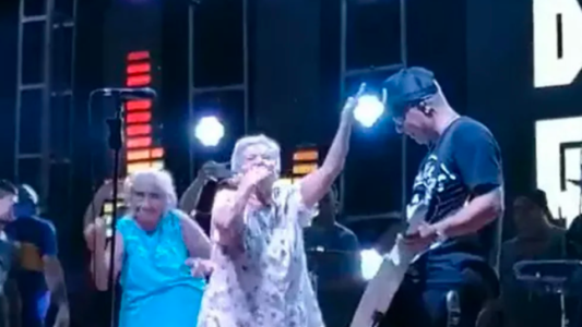 Video: las abuelitas que se subieron a bailar al ritmo de Pablito Lescano y Damas Gratis
