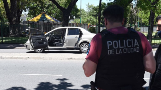 Caso Lucas González: eximen de prisión a una policía cuyo olor fue detectado en el arma de juguete plantada