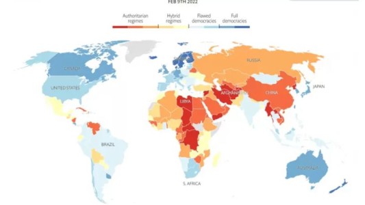 Solo 21 países tuvieron "democracia plena" en 2021, según The Economist