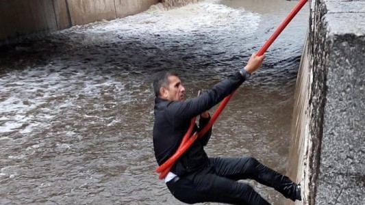 Un vecino rescató un perro de La Cañada