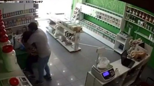 Se hizo pasar por un cliente e intentó abusar de la comerciante