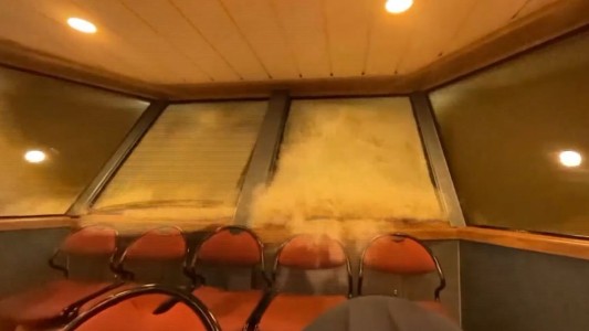 Terror en un ferry de Alemania: una ola estalló las ventanas - #FlashChat