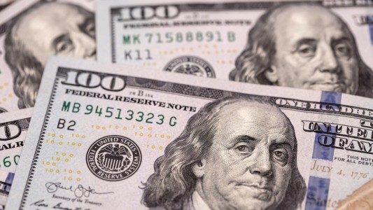 El dólar blue llega a su menor valor en un mes