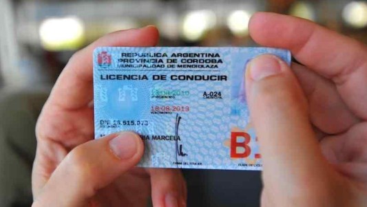 Se viene la licencia de conducir digital en Córdoba