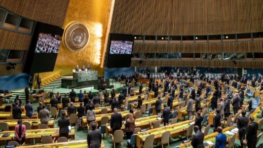 Minuto de silencio por Ucrania: así abrió la sesión extraordinaria de la Asamblea General de la ONU