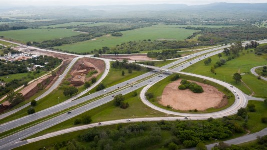 Comenzó la mega obra de readecuación en el cruce de la Autopista Córdoba Carlos Paz y la Ruta C-45