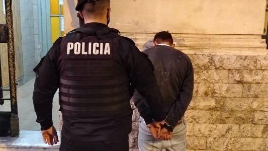 Tiene 14 años y lo agarraron con casi dos kilos de droga y un arma de fuego