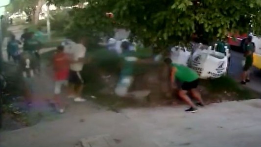 Video: Se enfrentaron barras bravas de Quilmes y Banfield