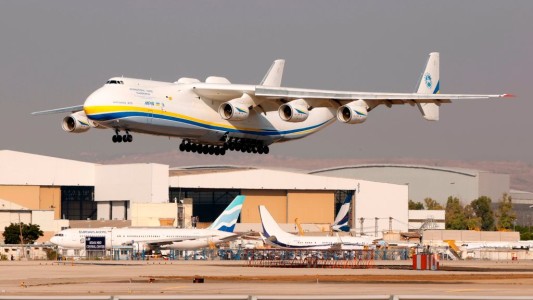 Video: así quedó el avión ucraniano más grande del mundo, destruido por los bombardeos rusos