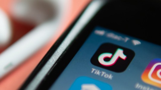 TikTok anuncia la suspensión de publicaciones de videos en Rusia