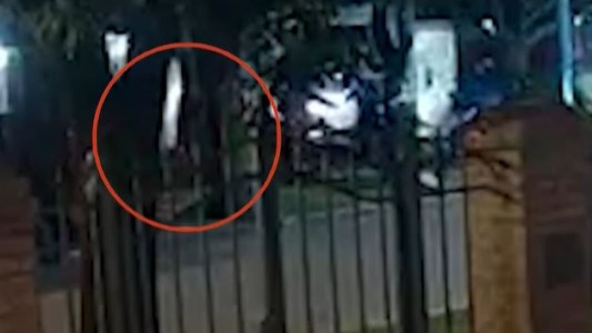 Video: Roban en manada a un repartidor