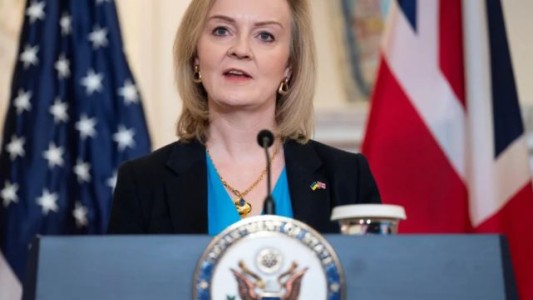 Reino Unido instó al G7 a prohibir la importación de petróleo ruso