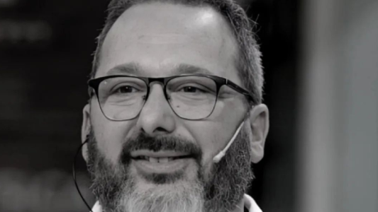 El último adiós a Gerardo Rozín: desde Almagro, familiares y amigos despiden al conductor