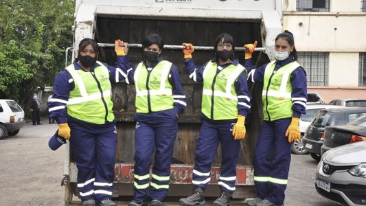 Cuatro mujeres conforman el primer equipo de recolectoras de residuos en la capital jujeña