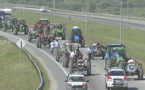 El campo vuelve a las rutas para manifestarse en contra de las retenciones