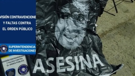 Afiches contra Cristina Kirchner: detuvieron a una persona