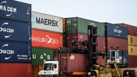 Importaciones: café, neumáticos y calzado son sectores más complicados