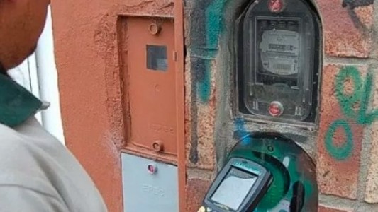 Una bebé de un año recibió una descarga eléctrica de un medidor