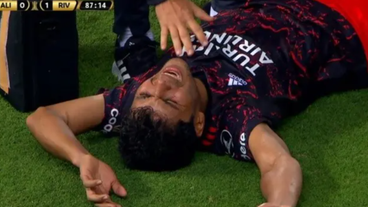 La estremecedora lesión de Robert Rojas tras una brutal patada de Aldair Rodríguez