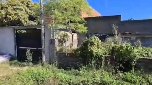 Vecinos realizaron denuncia por "olor nauseabundo": en una casa hallaron a dos hermanos muertos