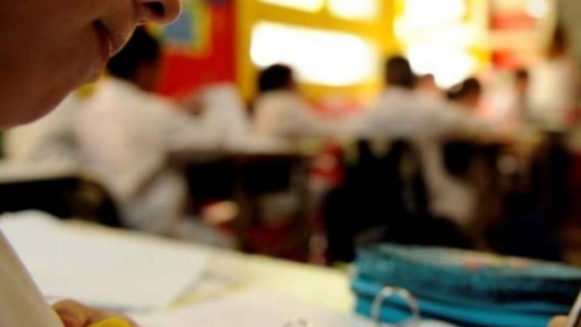 Iniciativa oficial de extender horario escolar, docentes piden precisiones