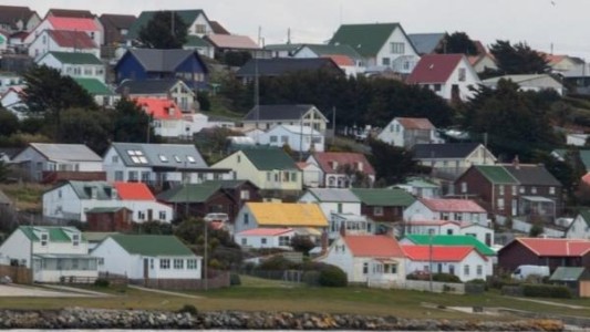 La soberanía sobre las Malvinas "es una absurda resaca imperial", asegura otro medio británico