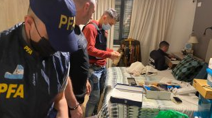 Caso Zoe: encuentran más de medio millón de dólares en domicilios de Buenos Aires