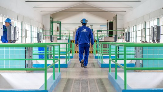 ¿Sabías que en la ciudad de Córdoba las plantas potabilizan en un segundo el agua que necesita una persona para vivir durante un mes?