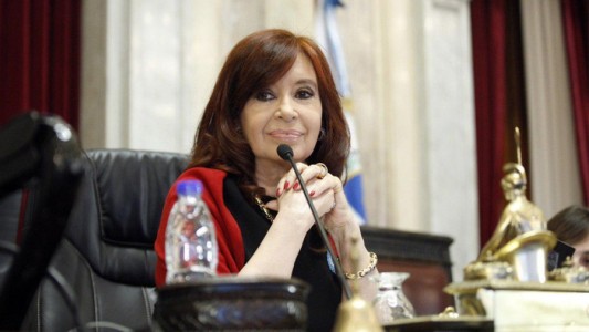 Sobreseyeron a Cristina Fernández de Kirchner en la causa por presunto sobreprecios en la compra de Gas Natural Licuado