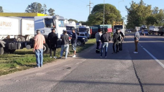 Ruta 9 Norte, se levantó el paro pero continúan los cortes