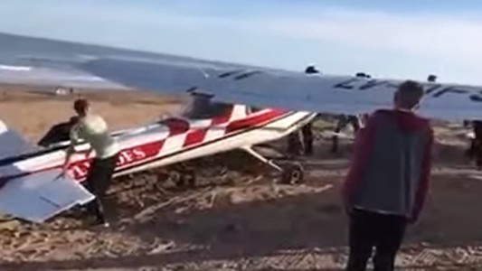 Susto en Necochea por una avioneta que aterrizó de urgencia en la playa