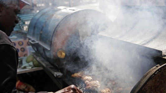 Denunció a su vecino porque "hace asados todos los días"