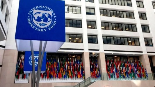 El FMI mejoró la proyección de crecimiento de Argentina, con una inflación de 48%