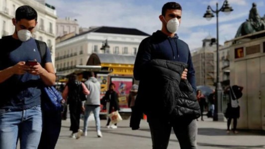 Coronavirus: España elimina casi por completo el uso del barbijo