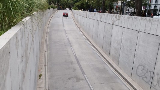 Mejora Ezequiel, el chico que cayó al túnel de Plaza España