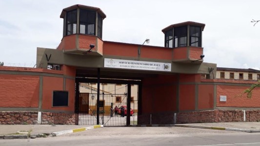 Condenado por abuso recibió libertad condicional, salió de prisión y violó a un menor