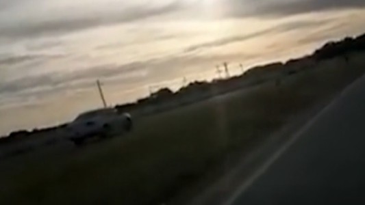 Video: borracho, manejó 30 kilómetos a contramano por la ruta