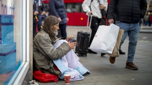 Millones de británicos se saltean comidas o comen menos porque no pueden pagar sus alimentos