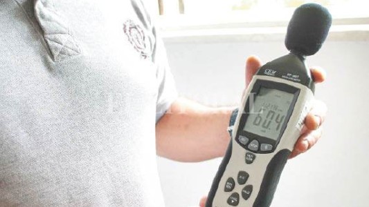 Reunión entre vecinos y concejales por ruidos molestos