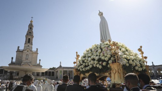 Día de la Virgen de Fátima: multitudinaria peregrinación con la normalidad anterior a la pandemia