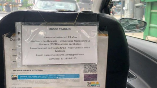 Un taxista puso el currículum de su hija en el auto, se hizo viral y le consiguió varias ofertas de trabajo